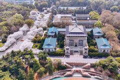 2024西藏考生最低多少分可以进武汉大学？附2023武汉大学各专业最低录取分数线
