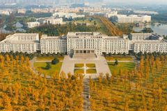 2024贵州高考多少分可以上电子科技大学？附2023电子科技大学各专业最低录取分数线