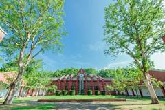 2024年新疆理科最低多少分能上华中科技大学？附2023年华中科技大学各专业录取最低分
