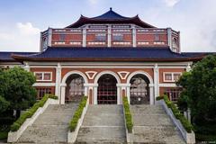 2024年云南考多少分能上南方医科大学？附2023年南方医科大学各专业录取分数线