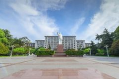 2024年黑龙江理科多少分能上华中科技大学？附2023年华中科技大学各专业录取最低分